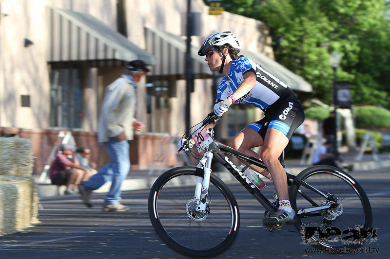 Giant's Kelli Emmet looked strong during the Whiskey crit in Prescott